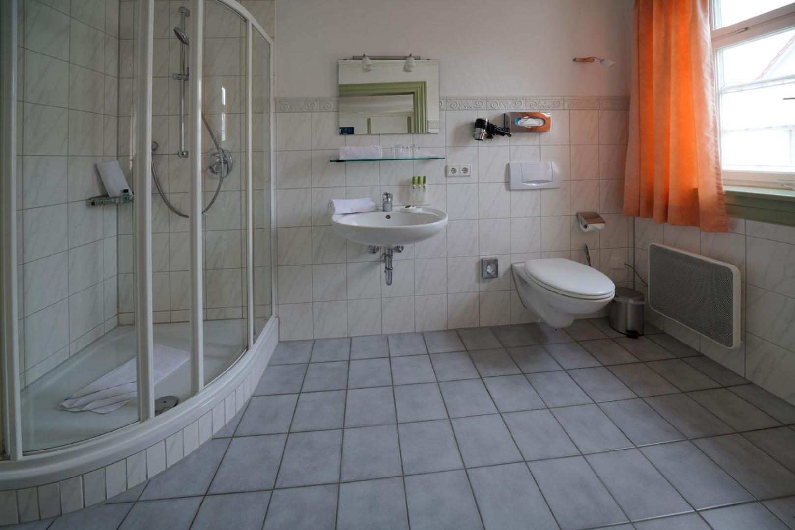 Hotel Adler Am Schloss Bonnigheim Екстер'єр фото